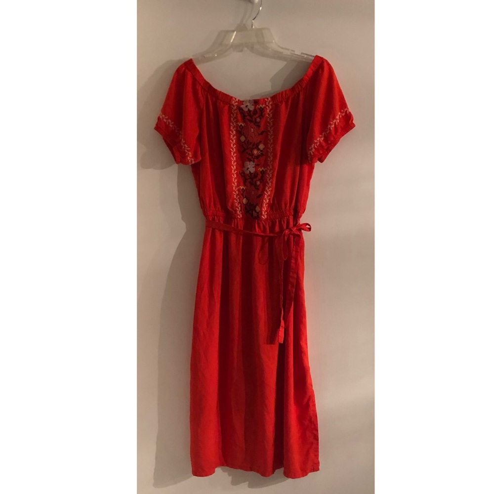 NWT Poppy Midi Dress with Embroidered Detail.